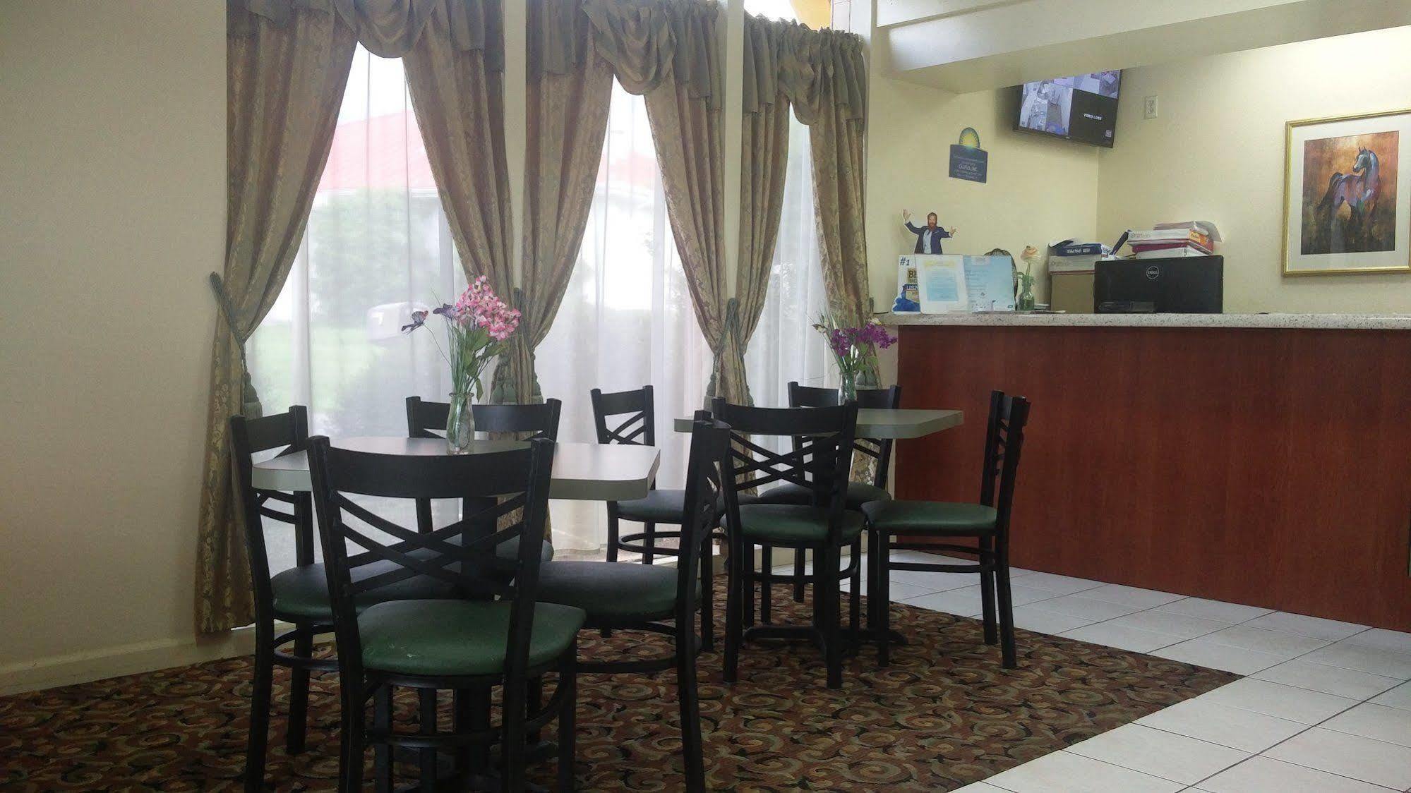 Hotel Days By Wyndham North 2*