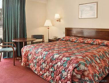 Hotel Days By Wyndham North